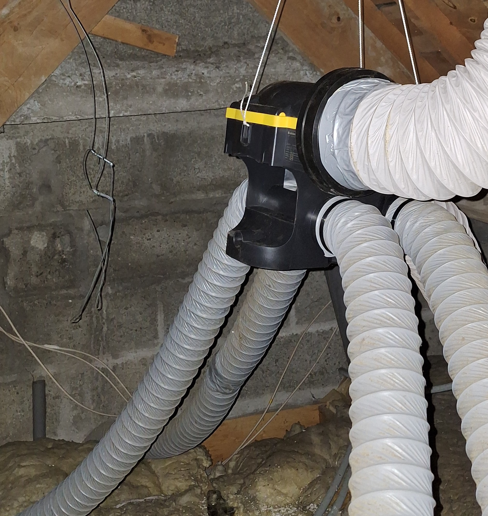 20251209150327-20251106_153341